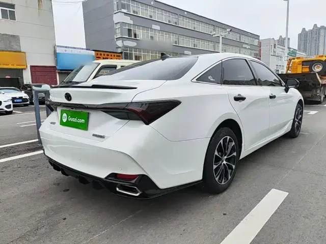 Toyota Avalon — Фото автомобиля 4