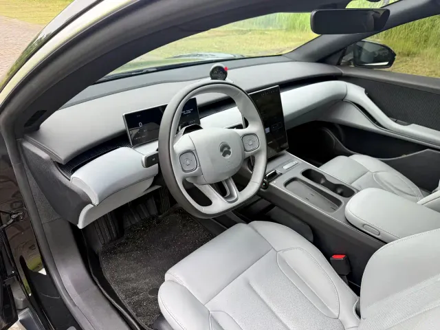 Nio ET5 Touring — Фото автомобиля 6