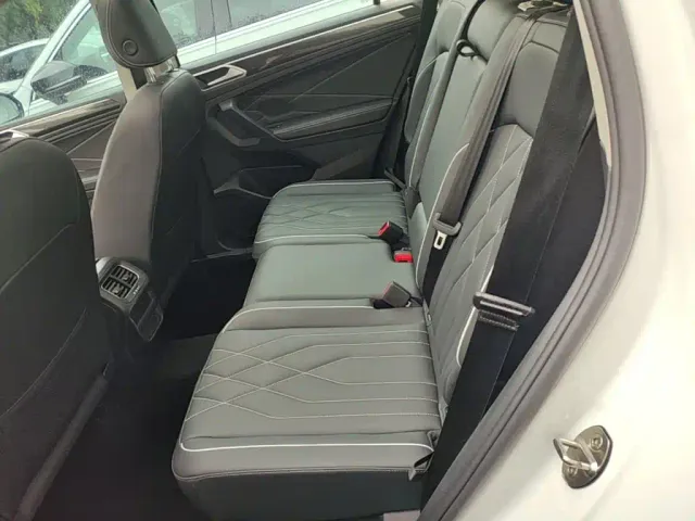 Volkswagen Tiguan L — Фото автомобиля 16