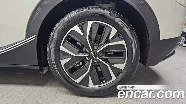 Kia EV6 — Фото автомобиля 19