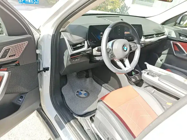 BMW X1 — Фото автомобиля 15