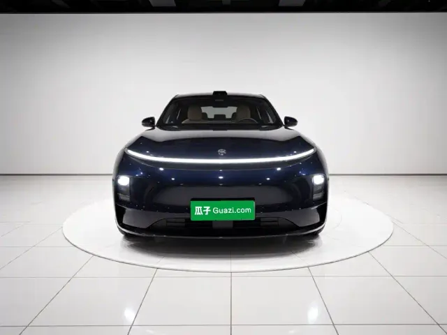 Li Auto L9 — Фото автомобиля 22
