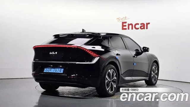 Kia EV6 — Фото автомобиля 2