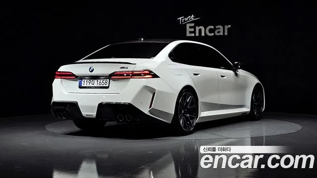 BMW M5 — Фото автомобиля 2