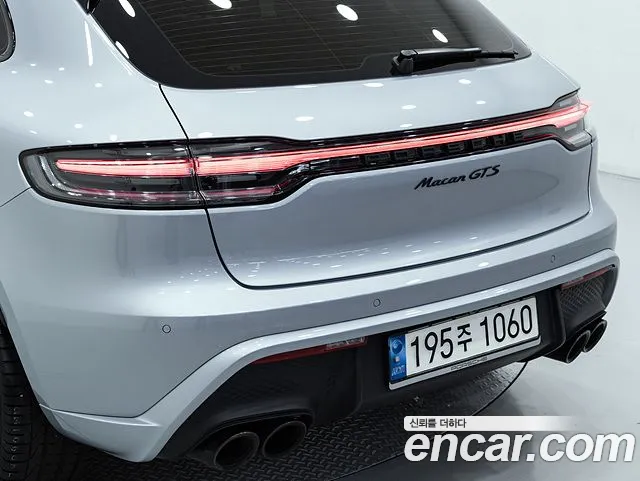 Porsche Macan — Фото автомобиля 12