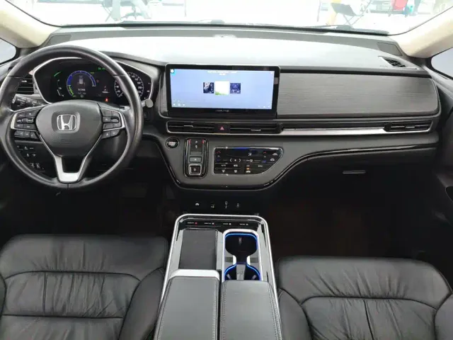 Honda Elysion — Фото автомобиля 12
