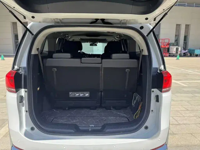 GAC Trumpchi M8 — Фото автомобиля 9