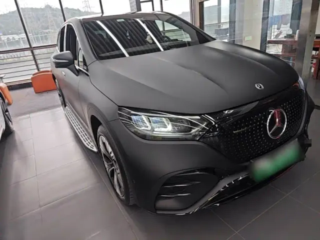 Mercedes-Benz EQE SUV — Фото автомобиля 3
