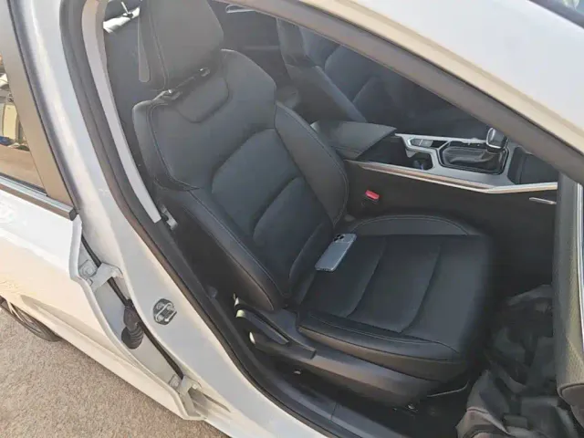 Geely Emgrand — Фото автомобиля 24