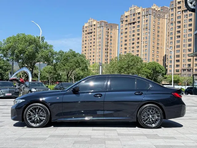 BMW 3 Series — Фото автомобиля 4