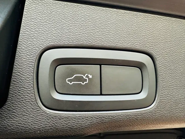 Volvo XC60 — Фото автомобиля 13