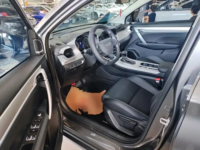 Geely Binyue — Фото автомобиля 14