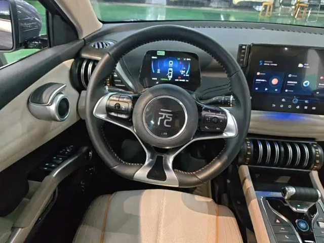 BYD Yuan PLUS — Фото автомобиля 10
