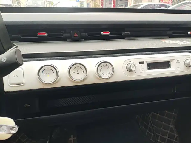Wuling Hongguang Mini EV — Фото автомобиля 12