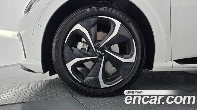 Kia EV6 — Фото автомобиля 5