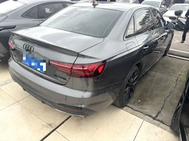 Audi A4L — Фото автомобиля 4