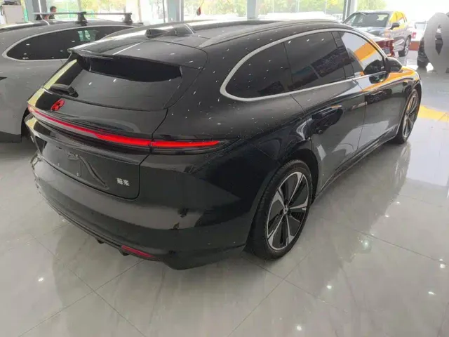 Nio ET5 Touring — Фото автомобиля 3