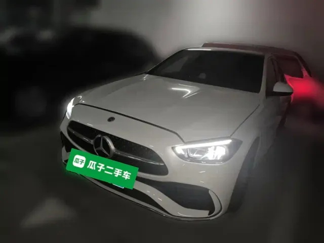 Фотография автомобиля — Mercedes-Benz C-Class