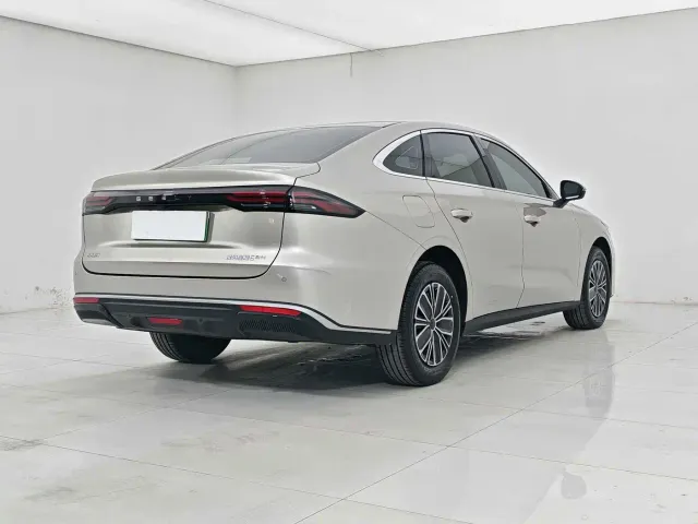 Geely Galaxy Stellar 6 — Фото автомобиля 5