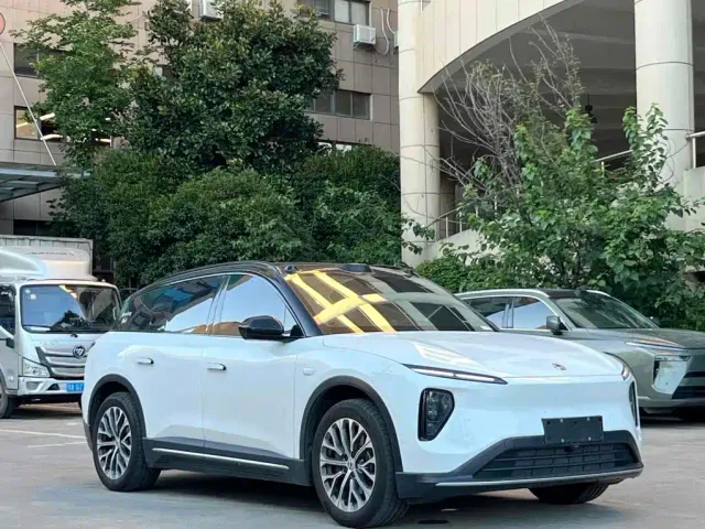 Nio ES6 — Фото автомобиля 3