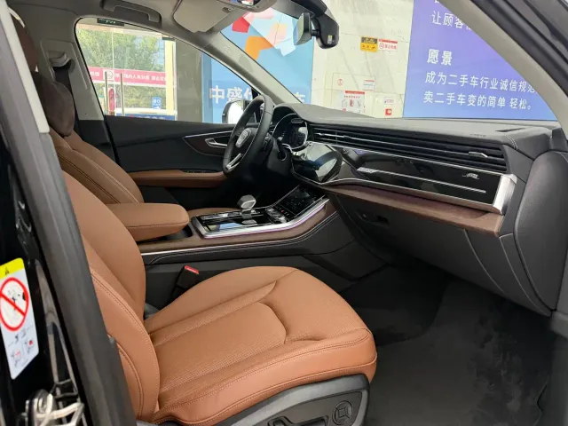 Audi Q7 — Фото автомобиля 22