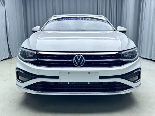 Volkswagen Bora — Фото автомобиля 2