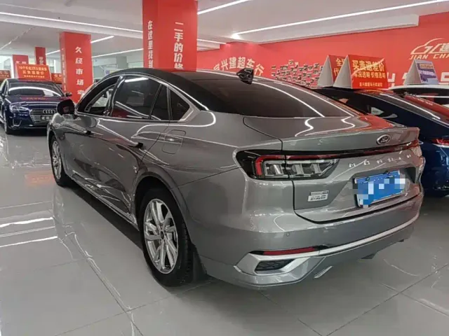 Ford Mondeo — Фото автомобиля 22