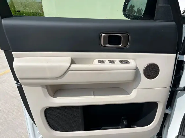 Li Auto MEGA — Фото автомобиля 6