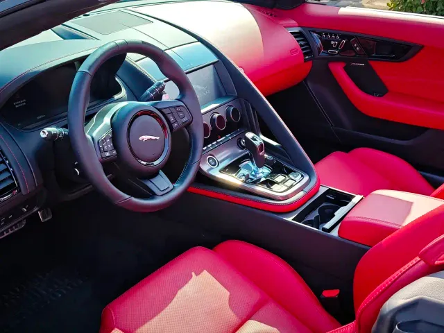 Jaguar F-Type — Фото автомобиля 8