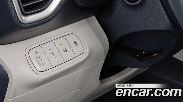 Hyundai Venue — Фото автомобиля 13
