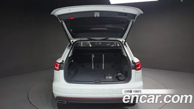Volkswagen Touareg Touareg 3 поколение 3.0 TDI Prestige — Фото автомобиля 18