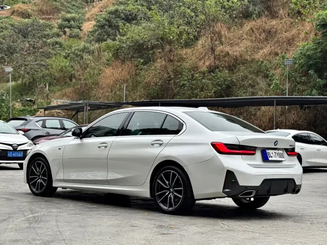 BMW 3 Series — Фото автомобиля 12