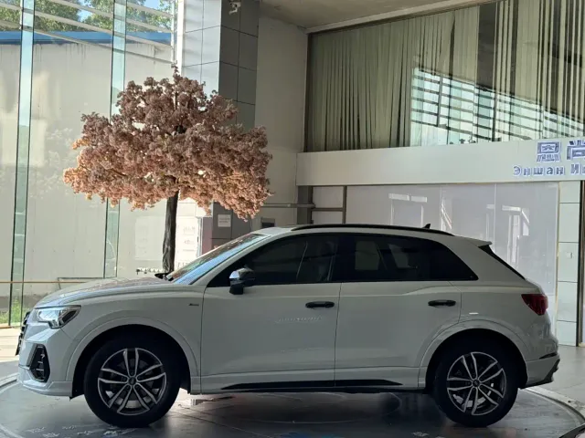 Audi Q3 — Фото автомобиля 4