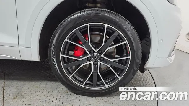Audi Q5 FY — Фото автомобиля 21