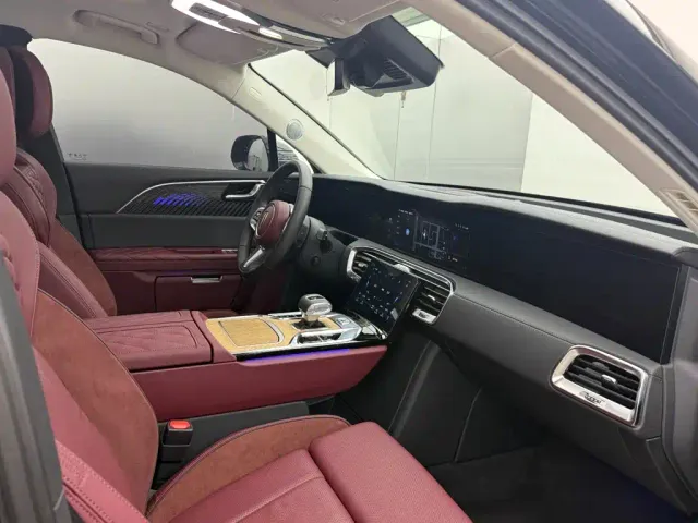 Hongqi E-HS9 — Фото автомобиля 16