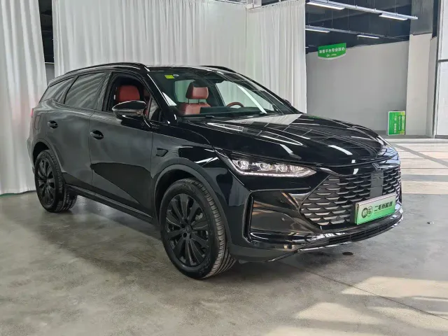 BYD Tang — Фото автомобиля 3