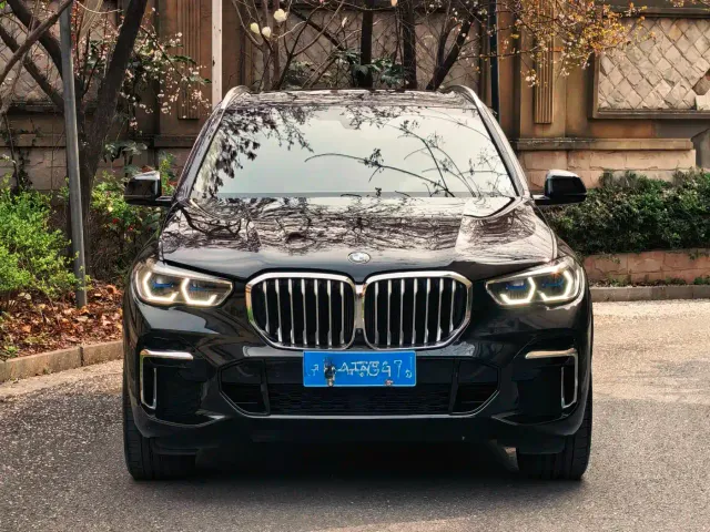 BMW X5 — Фото автомобиля 2