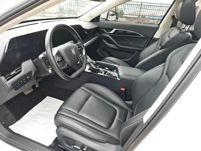 Bestune B70 — Фото автомобиля 4