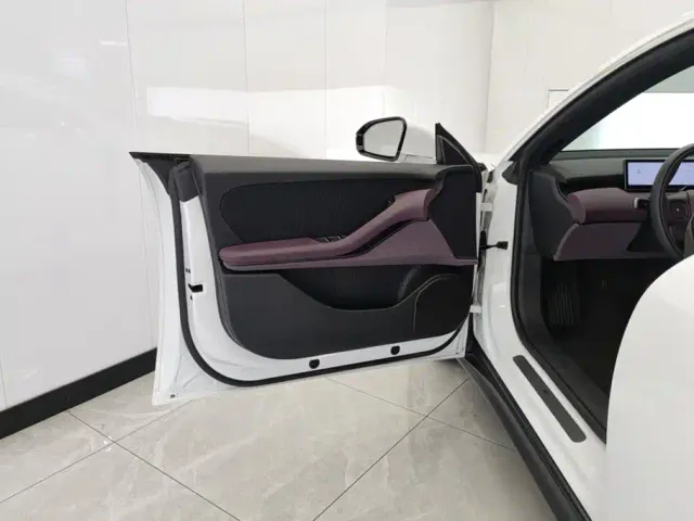 Nio ET5 — Фото автомобиля 7