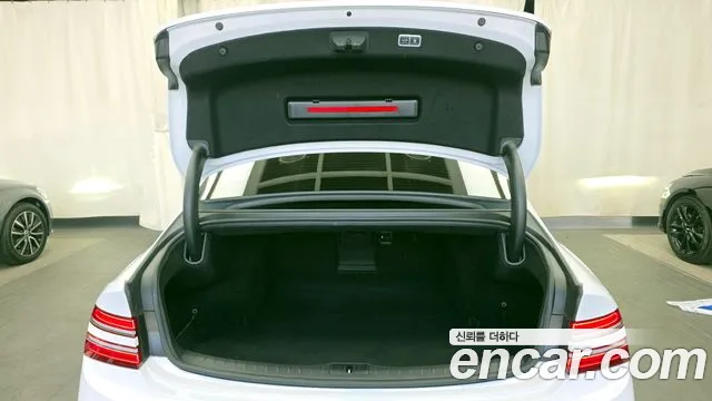 Genesis G80 Бензин 2.5 турбо AWD — Фото автомобиля 20
