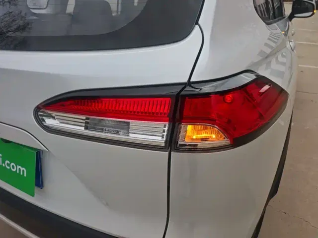 Toyota Corolla Cross — Фото автомобиля 7