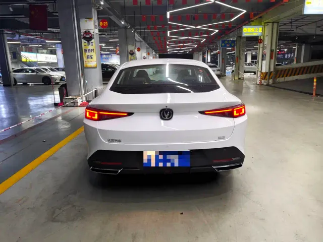 Changan Eado — Фото автомобиля 9