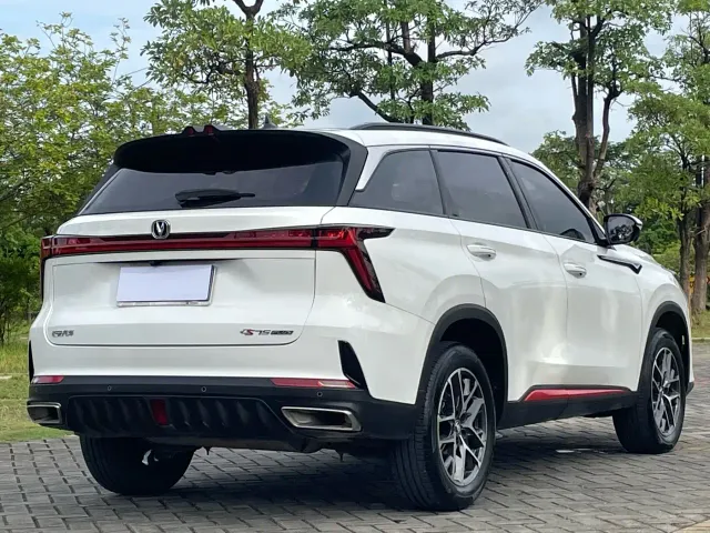 Changan CS75 Plus — Фото автомобиля 10