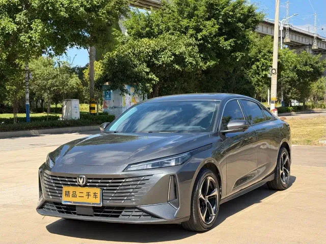 Фотография автомобиля — Changan Eado