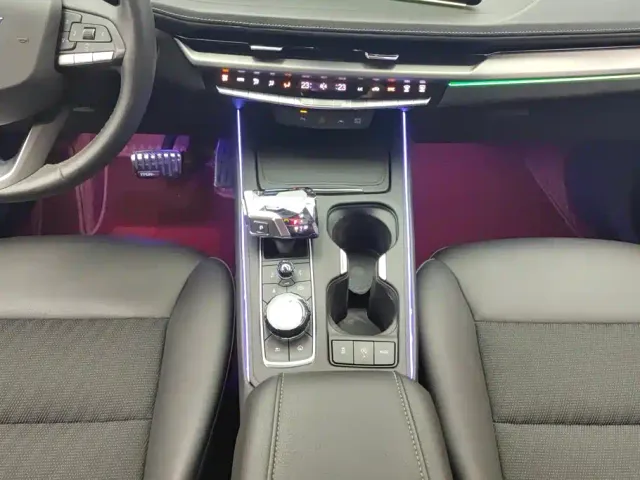 Cadillac XT4 — Фото автомобиля 16