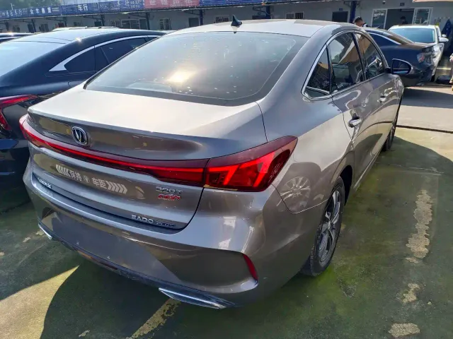 Changan Eado — Фото автомобиля 14
