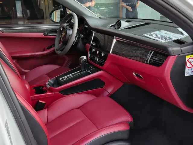 Porsche Macan — Фото автомобиля 10