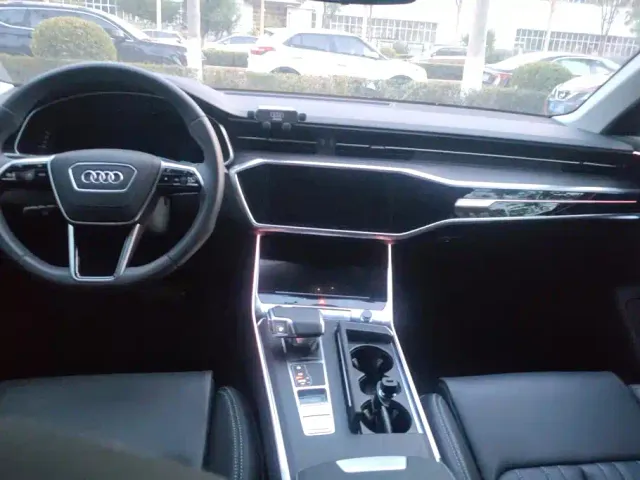Audi A6L — Фото автомобиля 13