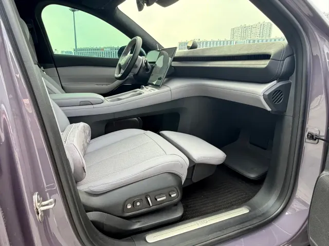 Nio EC6 — Фото автомобиля 16