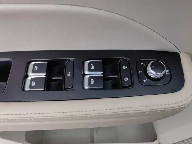 Geely Geely ICON 2023 Model 1.5TD Chocolate Deluxe Edition — Фото автомобиля 9